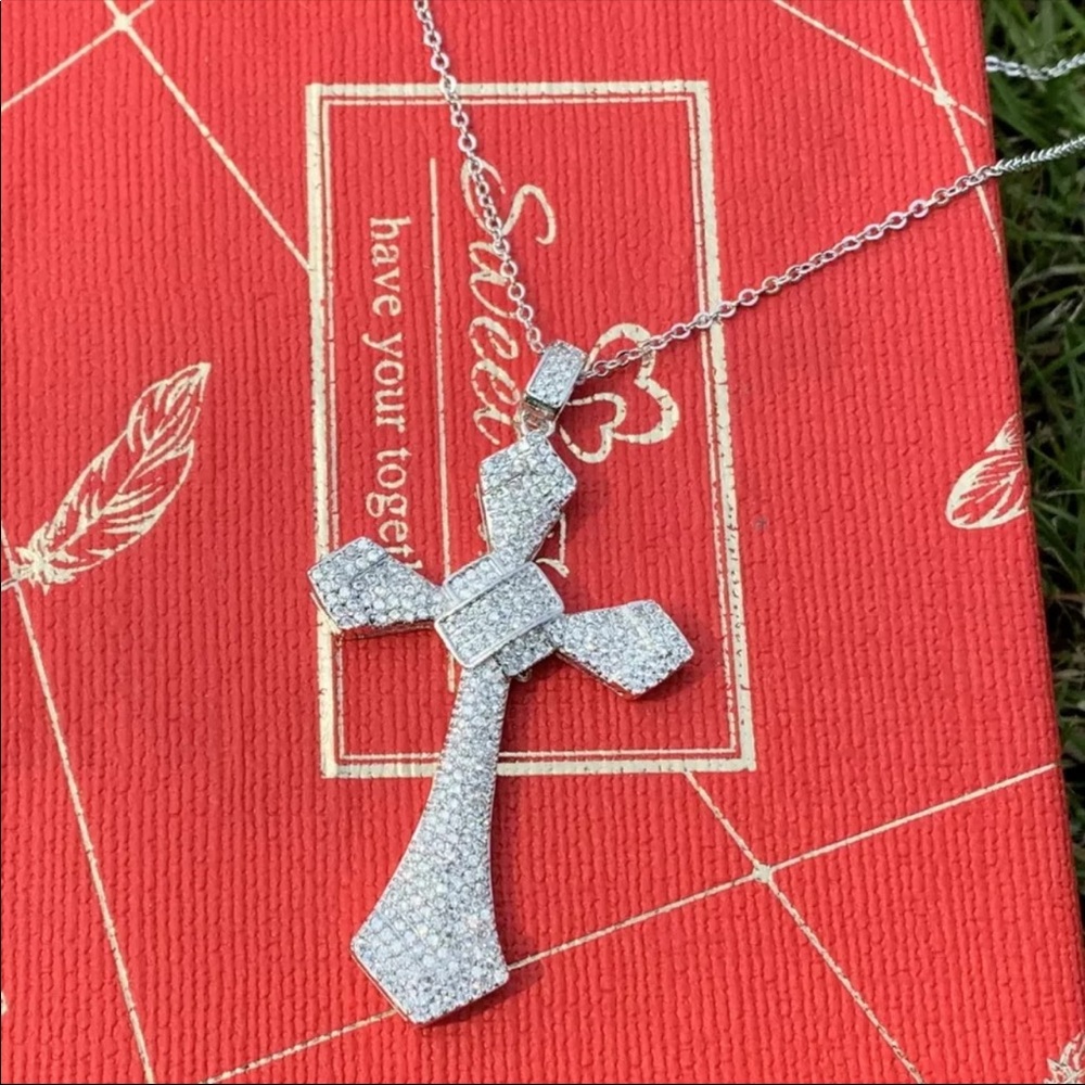 New Women’s Men 925 Silver Big Cross Diamond Necklace - Picture 7 of 7